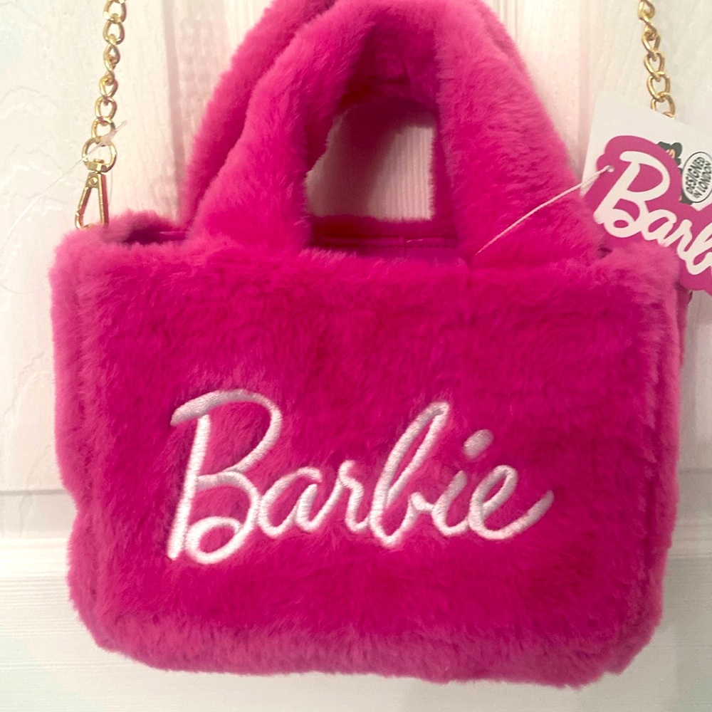 NWT VIRAL BARBIE FUZZY crossbody Purse with Gold Chain strap